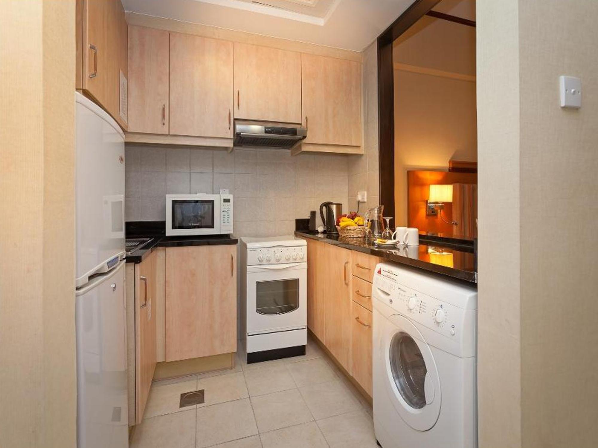 Chelsea Gardens Hotel Apartment Дубай Экстерьер фото